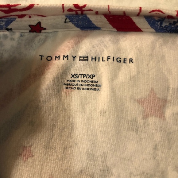 Tommy Hilfiger:❤️🤍💙Patriotic T-Shirt Size:(XSP) - Picture 7 of 8
